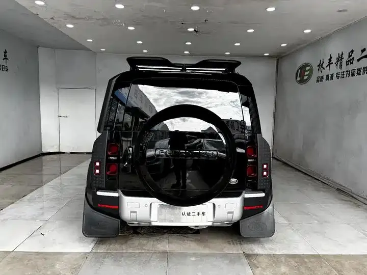 Land Rover Guard 2023 110 3.0T P400 Diablo Special Edition 6