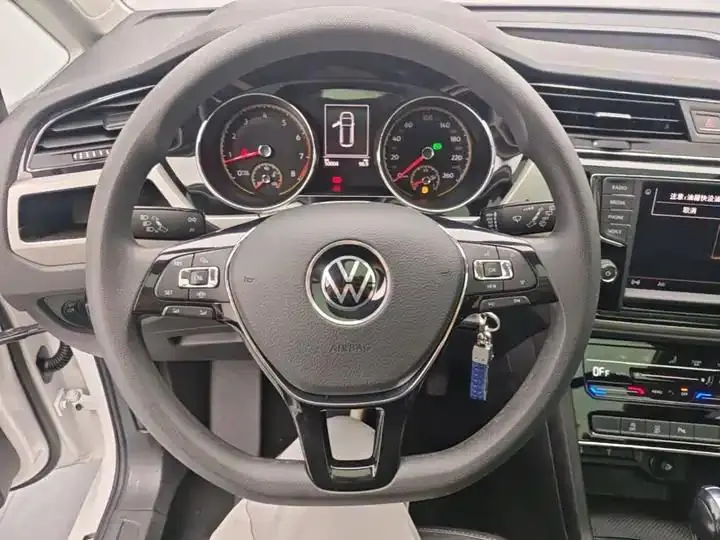 Touran 2021 Touran L 280TSI DSG Comfort Edition 7 11