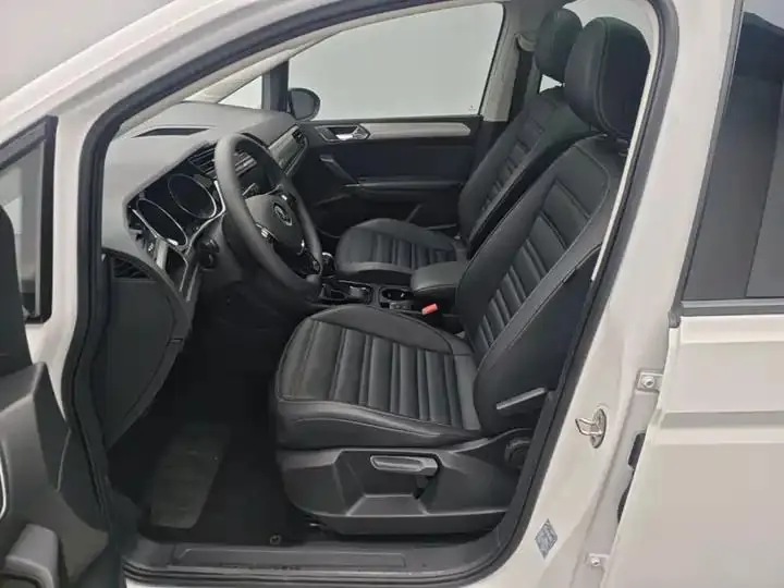 Touran 2021 Touran L 280TSI DSG Comfort Edition 7 15