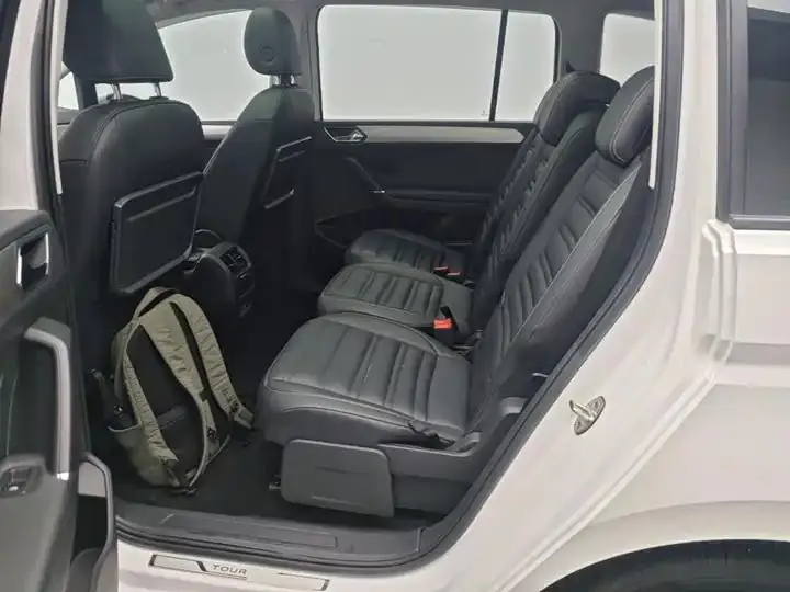 Touran 2021 Touran L 280TSI DSG Comfort Edition 7 17