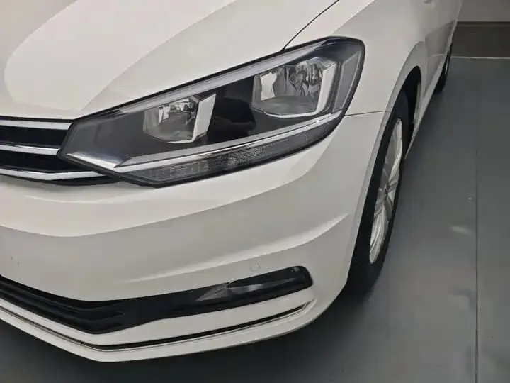 Touran 2021 Touran L 280TSI DSG Comfort Edition 7 24