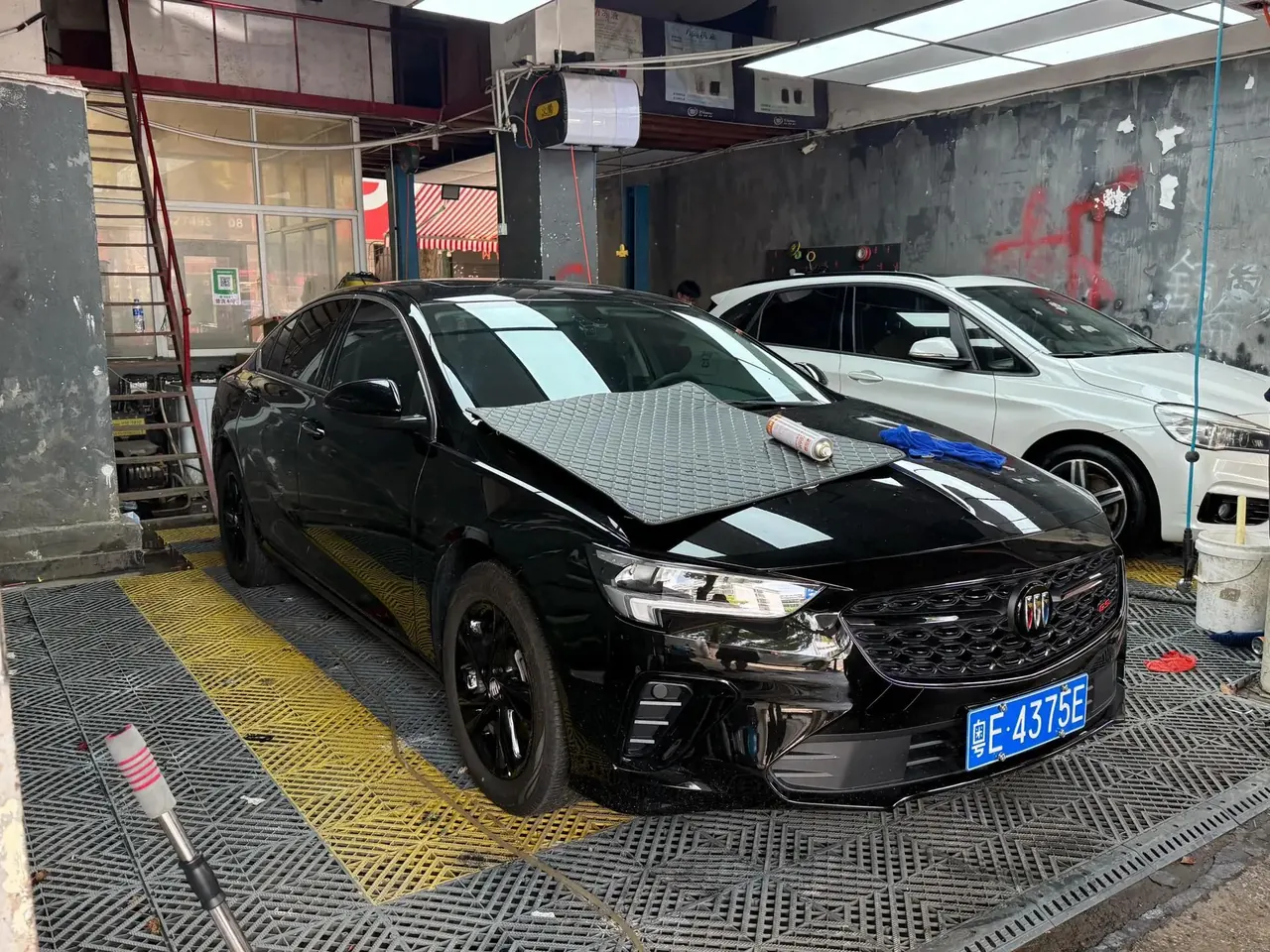Buick 2025 Regal 1.5T 25T Super Edition Automatic Gear 2