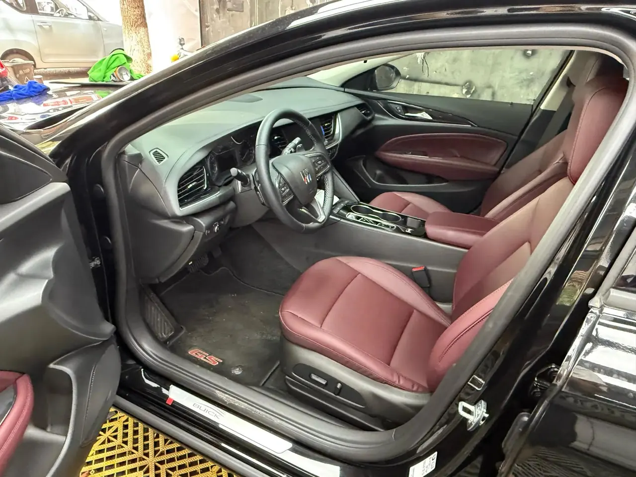 Buick 2025 Regal 1.5T 25T Super Edition Automatic Gear 3