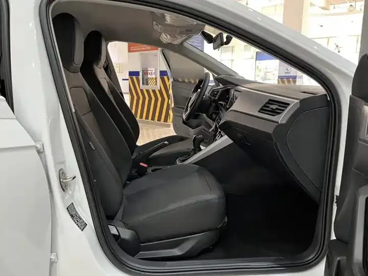 Polo 2023 Model Facelift Plus 1.5L Automatic Joyful Living Edition 4