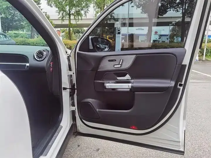 Mercedes Benz GLB 2023 GLB 220 Fashion 10