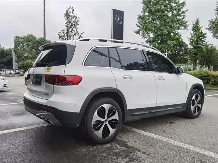 Mercedes Benz GLB 2023 GLB 220 Fashion 4