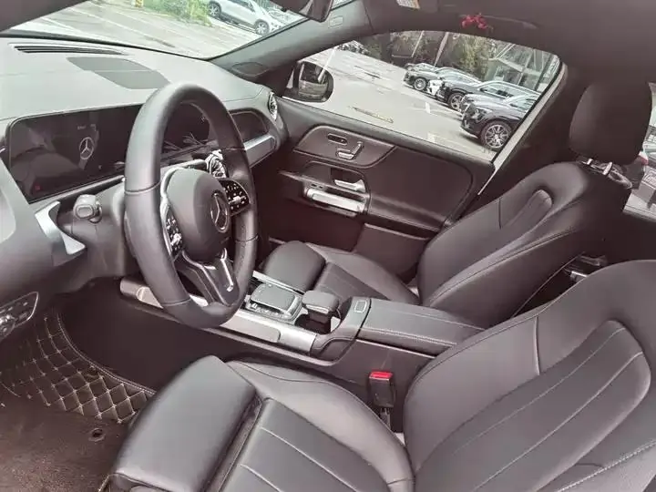 Mercedes Benz GLB 2023 GLB 220 Fashion 8
