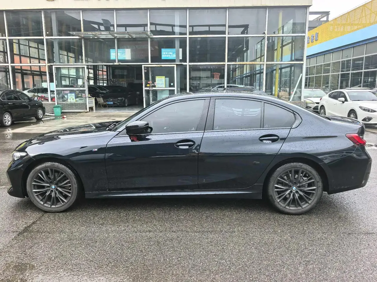 BMW 3 Series 2023 325i M Sports Night Suit 3