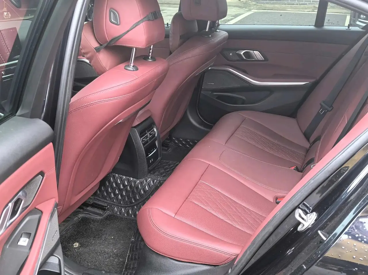 BMW 3 Series 2023 325i M Sports Night Suit 6
