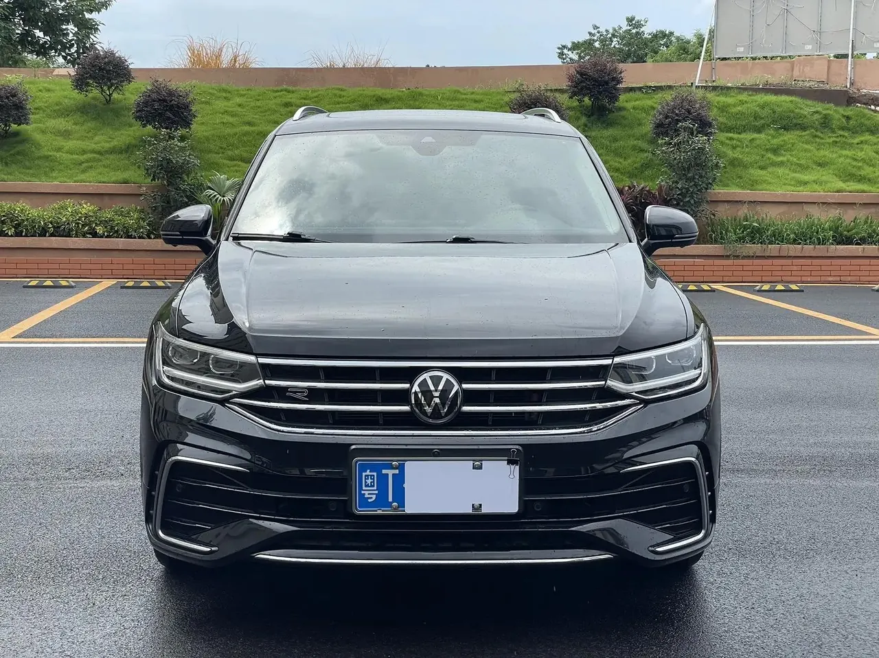 Touareg L 2022, 330 TSI, Automatic, Two‑Wheel Drive, R-Line Luxury Plus Edition 2