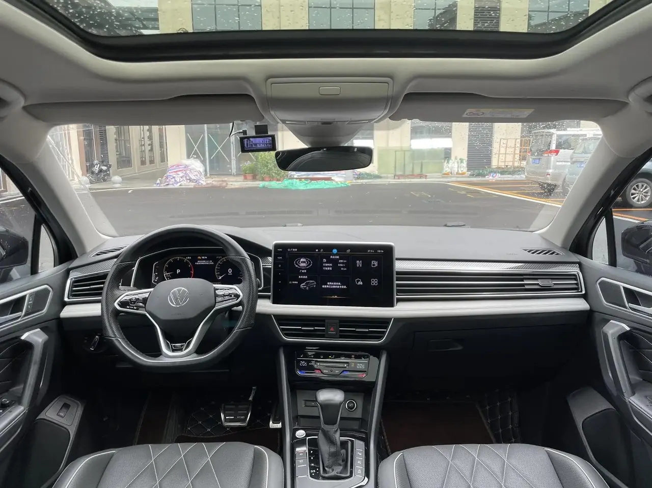 Touareg L 2022, 330 TSI, Automatic, Two‑Wheel Drive, R-Line Luxury Plus Edition 6