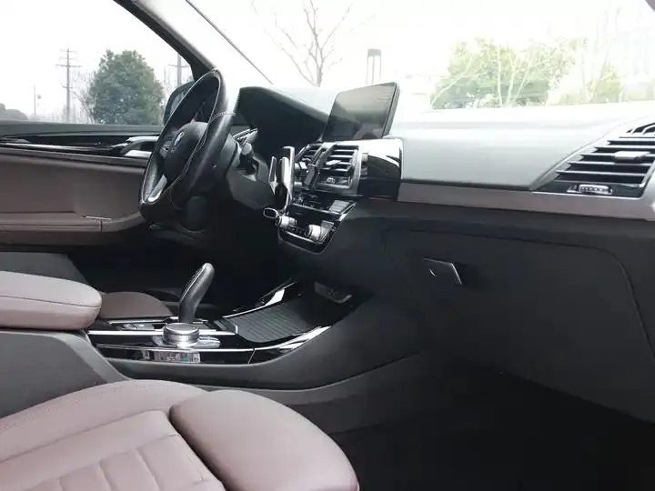 BMW X3 2021 xDrive25i Luxury Package 11