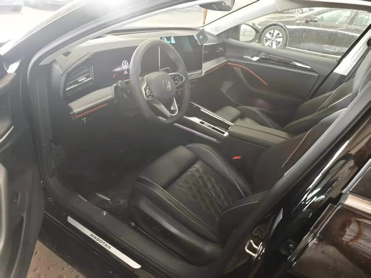 Volkswagen 2024 Magotan 2.0TSI 380TSI Premium Edition Da Mai Bag Automatic Gear 2