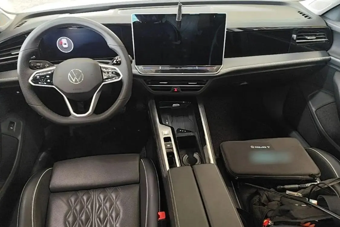 Volkswagen 2024 Magotan 2.0TSI 380TSI Premium Edition Da Mai Bag Automatic Gear 6