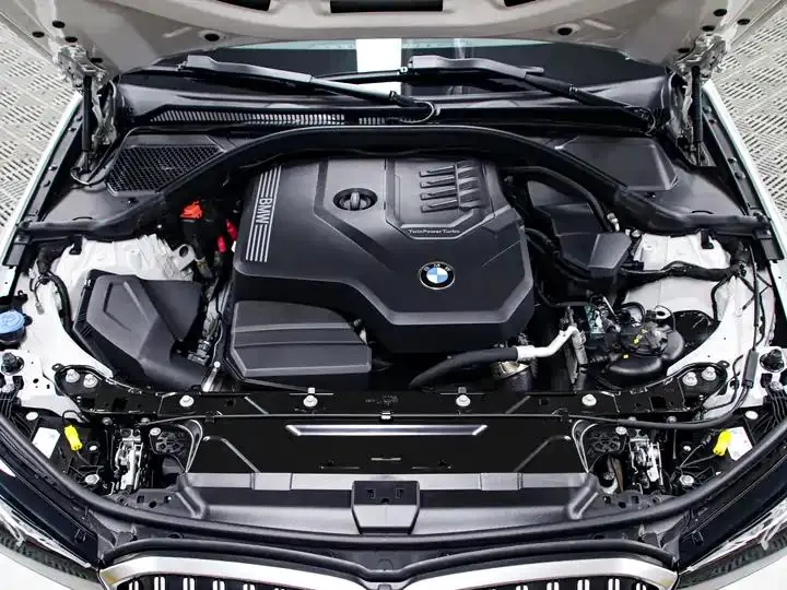 BMW 3 Series 2023 model 320Li M Sport Package 19