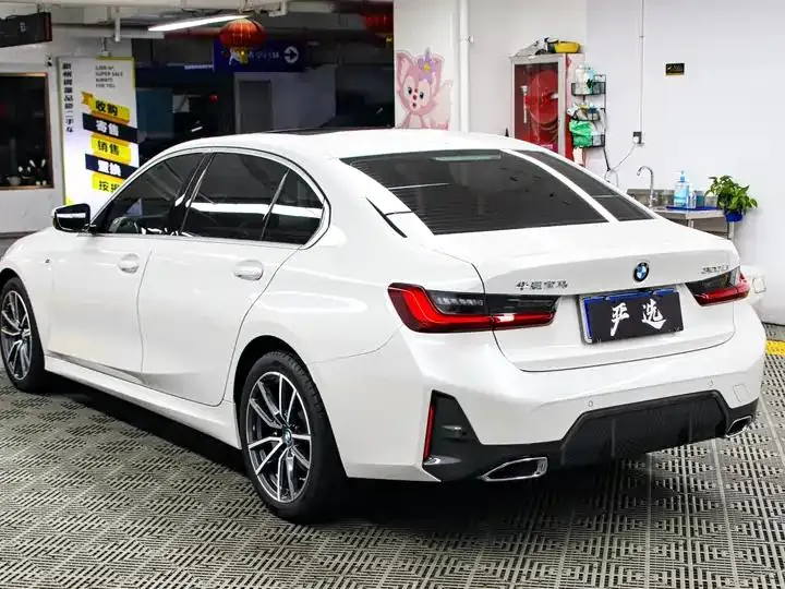 BMW 3 Series 2023 model 320Li M Sport Package 20