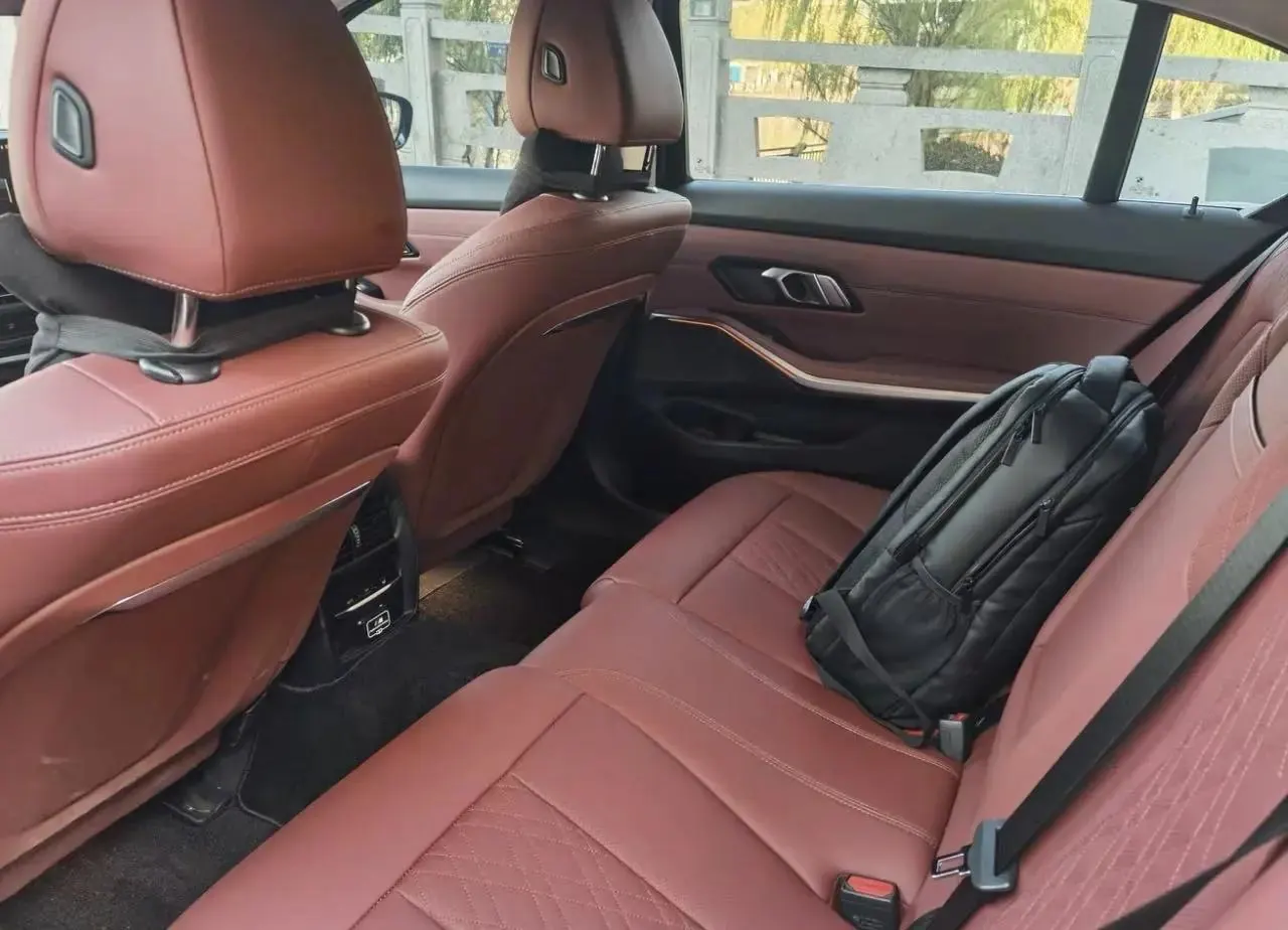 BMW 2025 i3 eDrive 35 L automatic gear 4