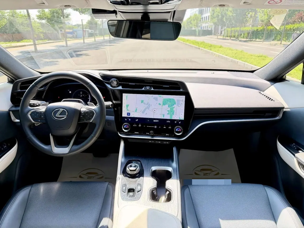 Lexus RZ 2023 450e 4WD Vertical Edition 11