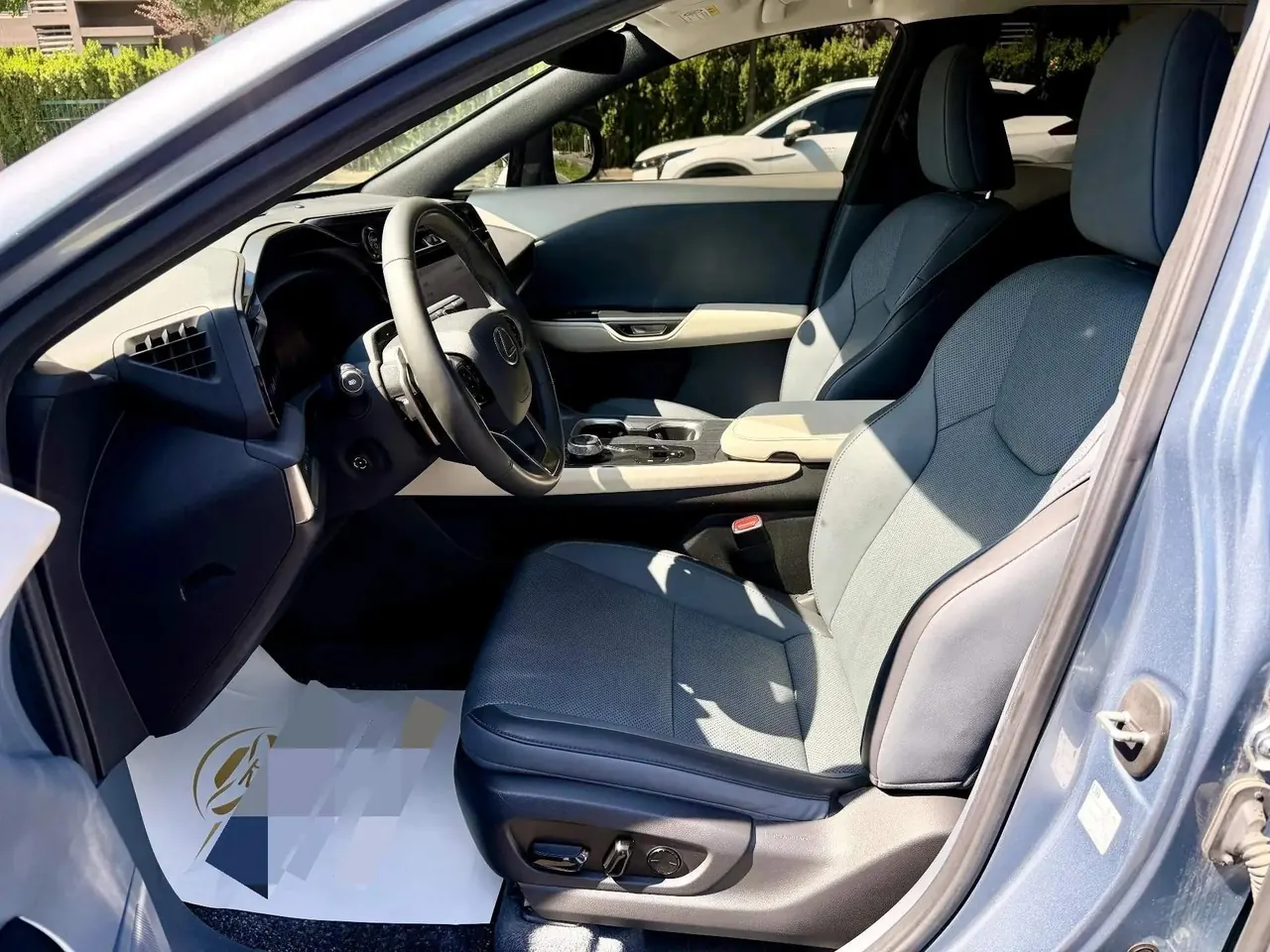 Lexus RZ 2023 450e 4WD Vertical Edition 5