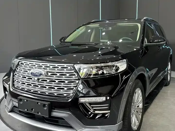 Open image lightbox: Explorer 2020 EcoBoost 285 Four-Wheel-Drive Titanium Edition, 7-Seater