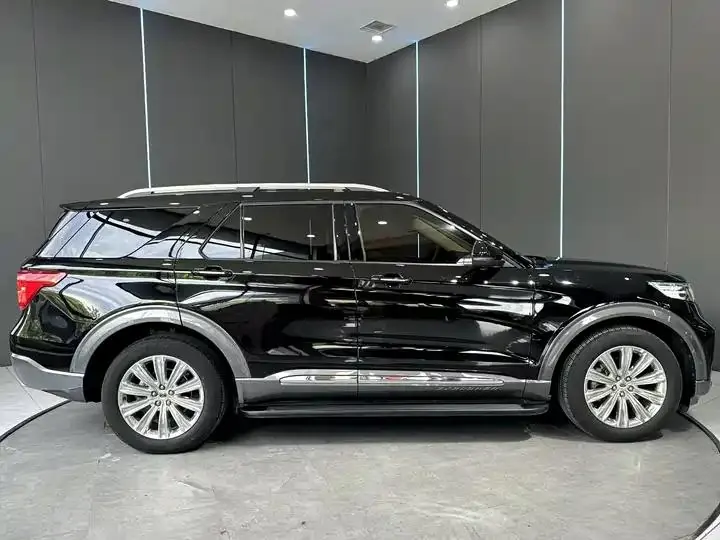 Explorer 2020 EcoBoost 285 Four-Wheel-Drive Titanium Edition, 7-Seater 5