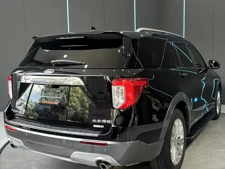 Explorer 2020 EcoBoost 285 Four-Wheel-Drive Titanium Edition, 7-Seater 6