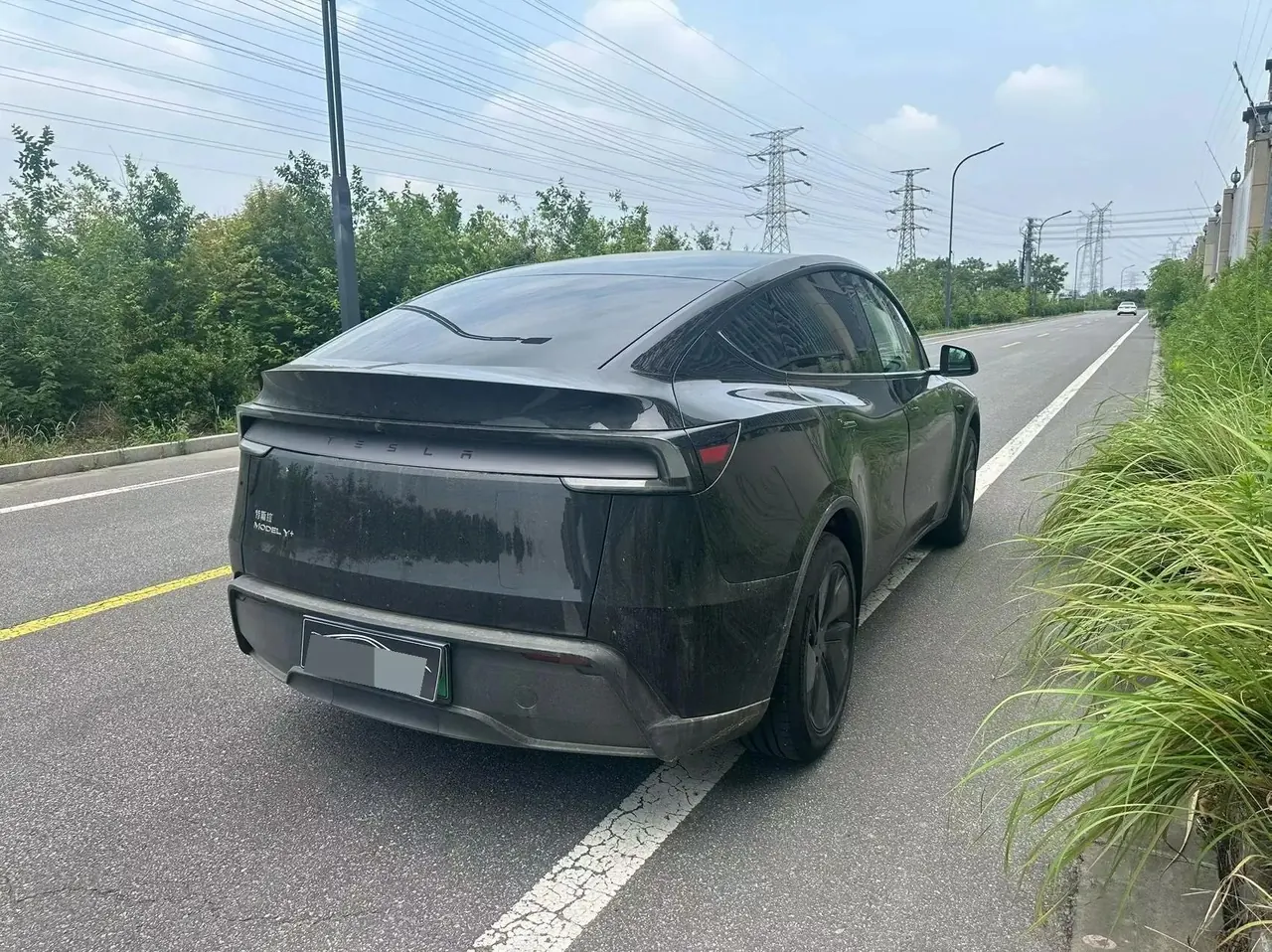 Tesla 2026 Model Y Long Range Rear-Wheel Drive (Refreshed) Automatic 9