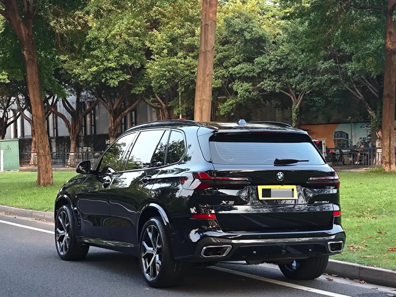 BMW 2023 X5 xDrive30Li 48V 2.0T Luxury Model M Sport Package Automatic 4