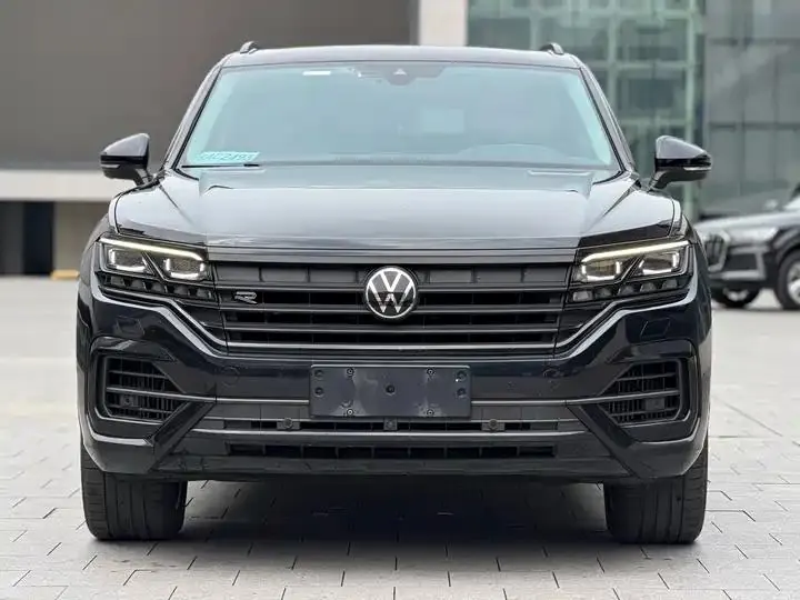 Touareg 2023 3.0TSI Prestige Edition with Obsidian Black Sport Package 17