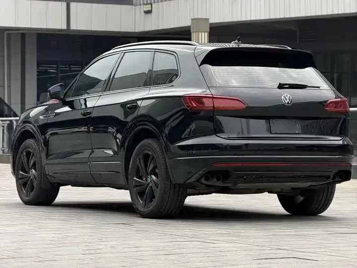 Touareg 2023 3.0TSI Prestige Edition with Obsidian Black Sport Package 18