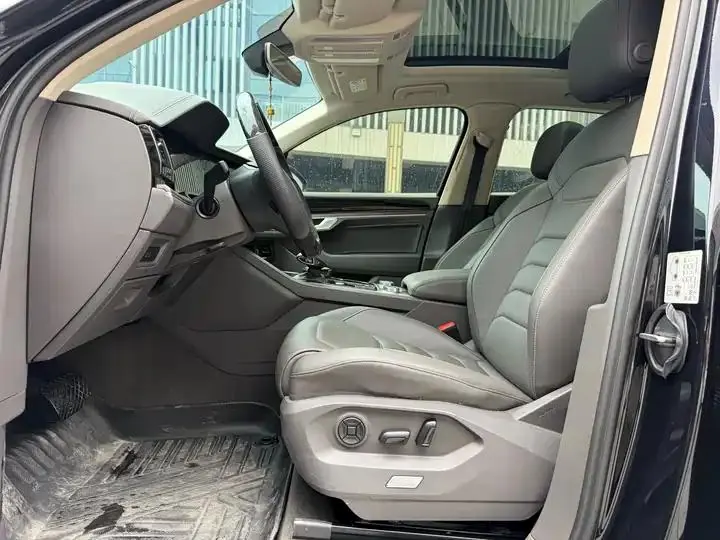 Touareg 2023 3.0TSI Prestige Edition with Obsidian Black Sport Package 20