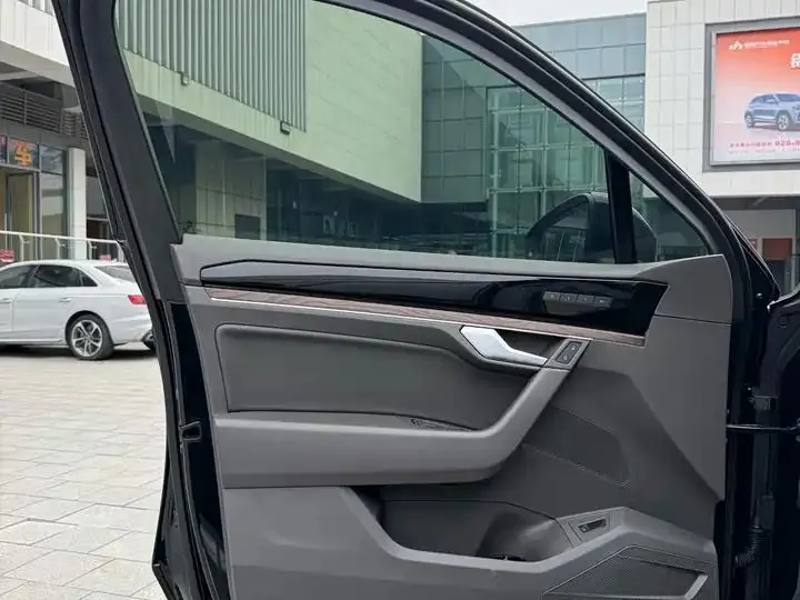 Touareg 2023 3.0TSI Prestige Edition with Obsidian Black Sport Package 21