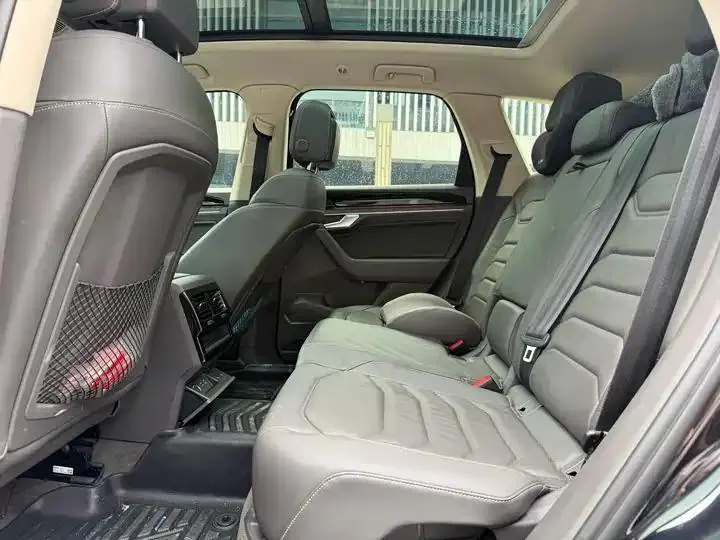 Touareg 2023 3.0TSI Prestige Edition with Obsidian Black Sport Package 24