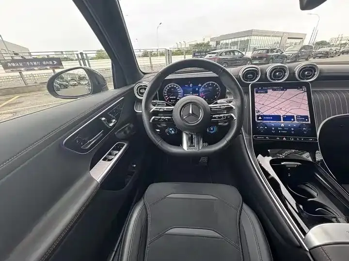 Mercedes Benz GLC AMG 2025 AMG GLC 43 4MATIC 11