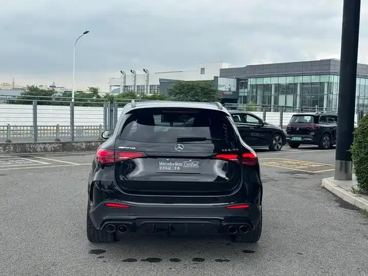 Mercedes Benz GLC AMG 2025 AMG GLC 43 4MATIC 22