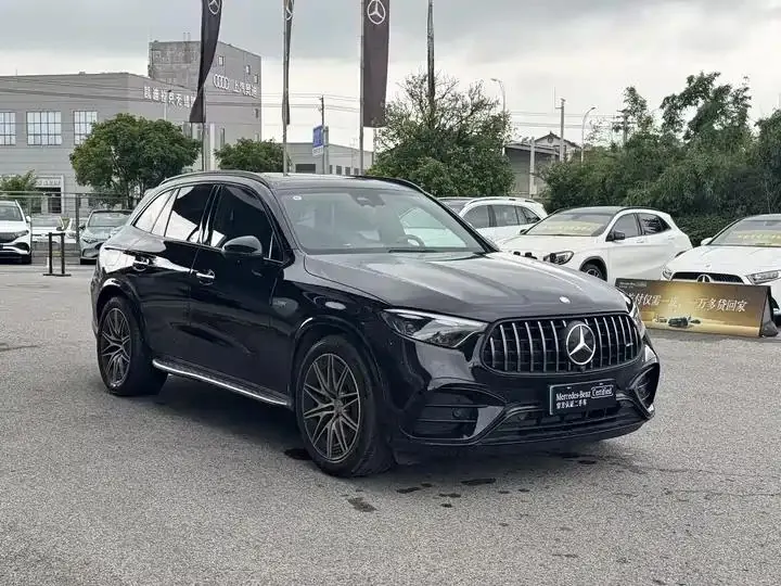 Mercedes Benz GLC AMG 2025 AMG GLC 43 4MATIC 3