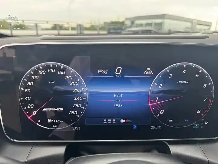 Mercedes Benz GLC AMG 2025 AMG GLC 43 4MATIC 9