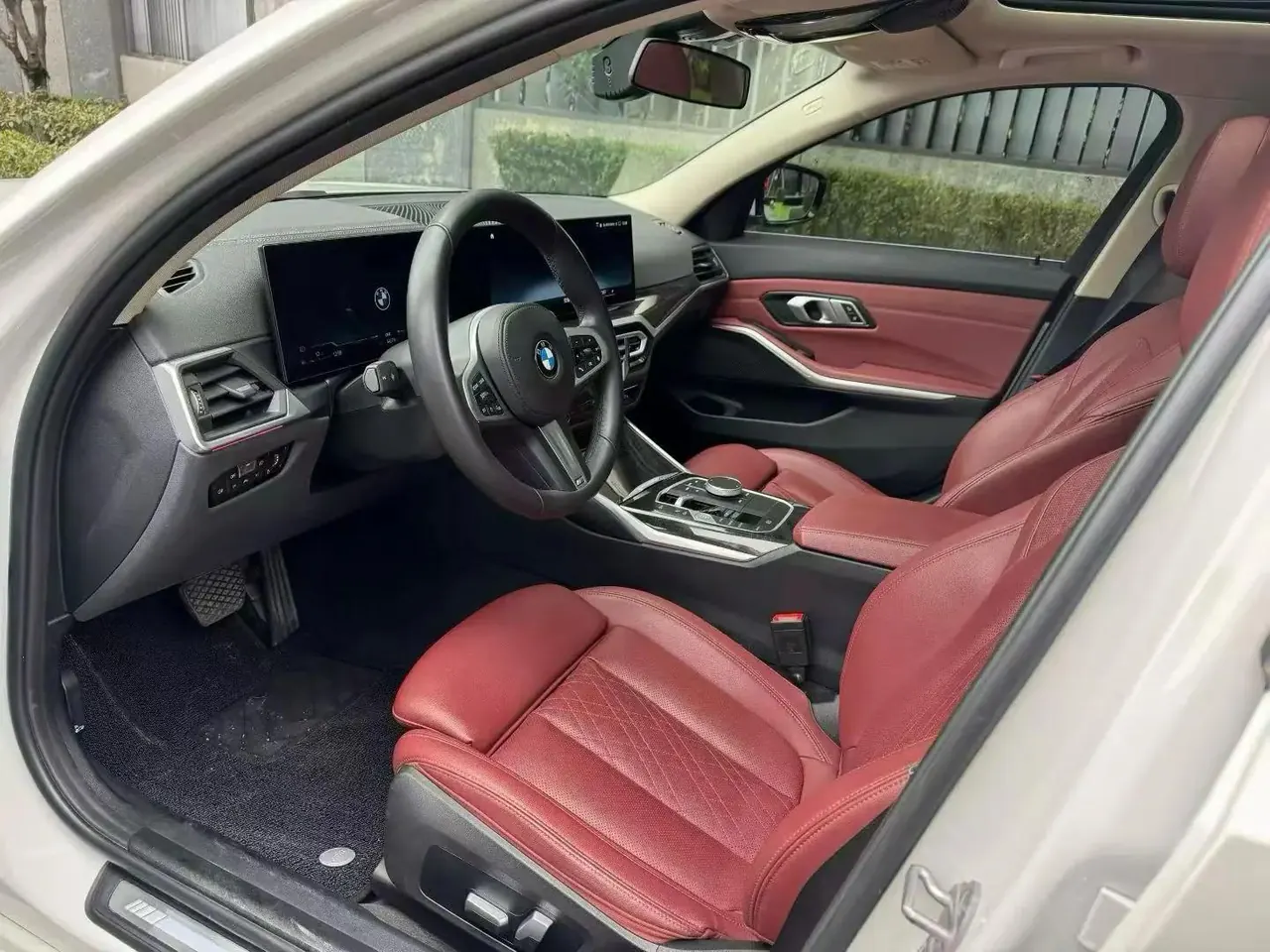 BMW 3 Series 2023 model 325Li M Sport Package 2