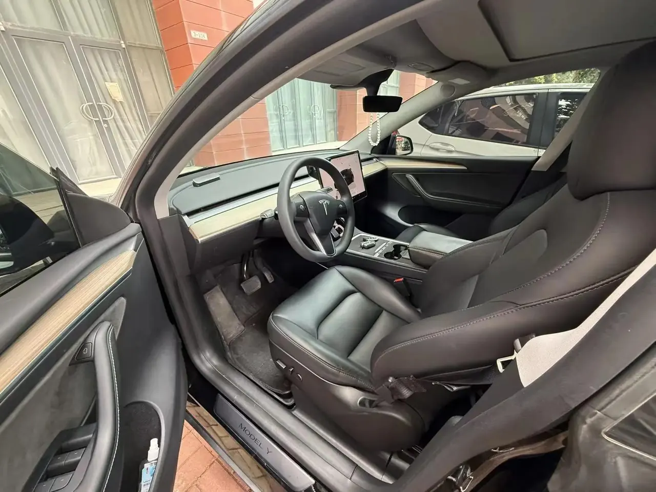 2022 Model Y Refreshed Rear-Wheel-Drive Version 4