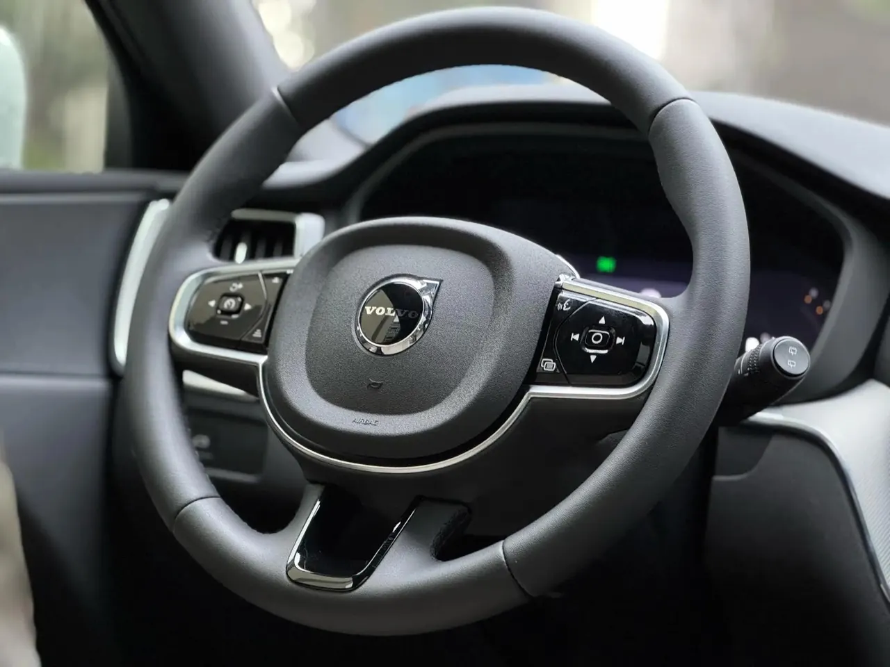 Volvo 2026 XC60 48V 2.0T B5 4-wheel-drive Zhiyi Deluxe Edition Automatic Gear 14