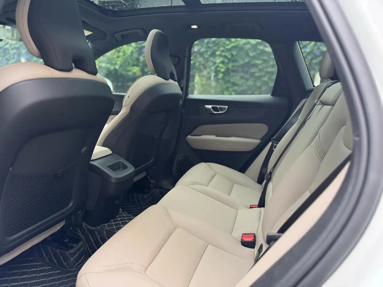 Volvo 2026 XC60 48V 2.0T B5 4-wheel-drive Zhiyi Deluxe Edition Automatic Gear 17