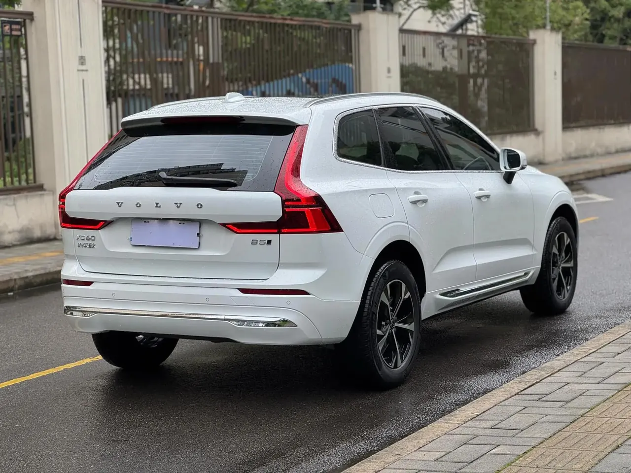 Volvo 2026 XC60 48V 2.0T B5 4-wheel-drive Zhiyi Deluxe Edition Automatic Gear 7