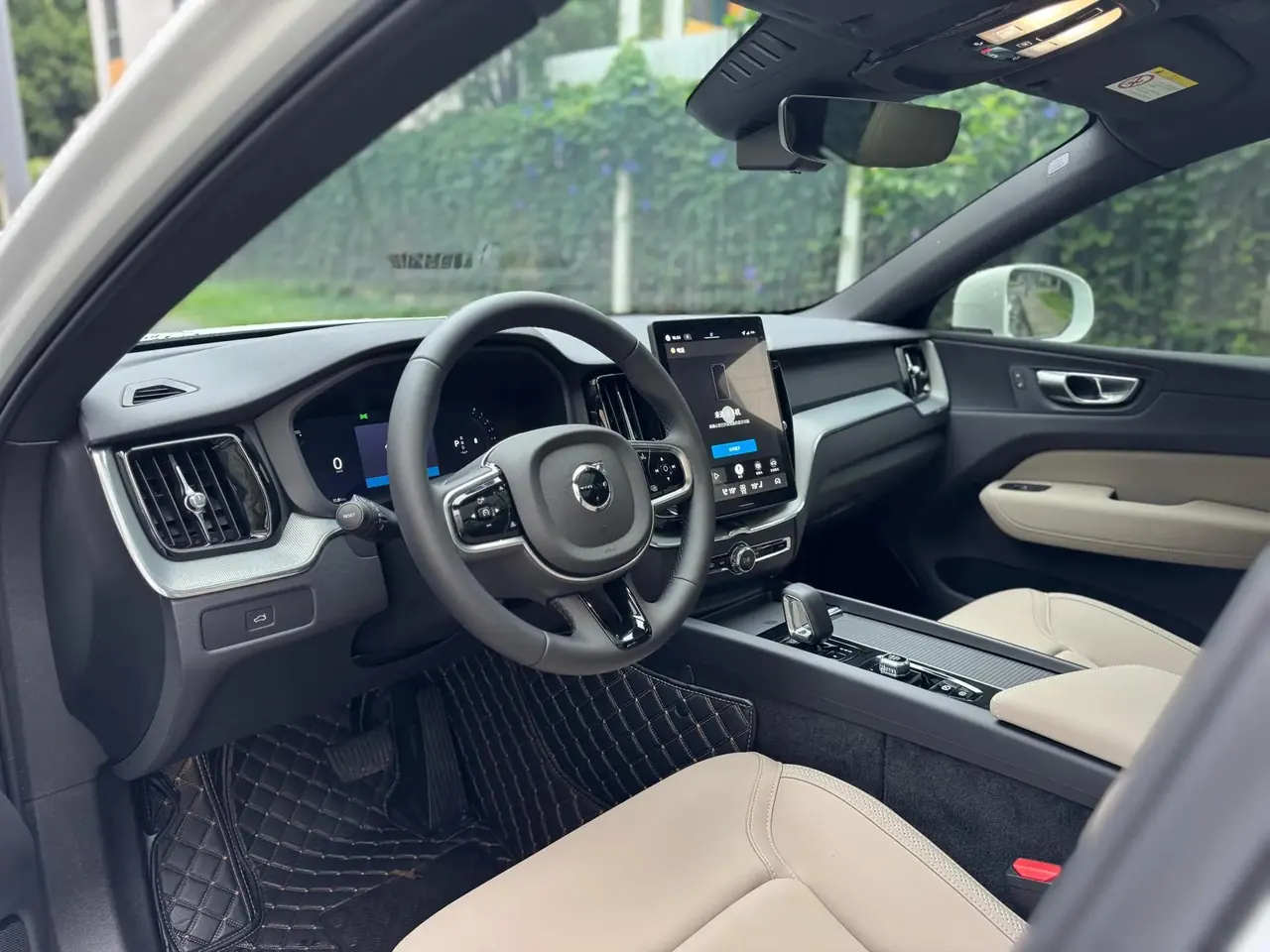 Volvo 2026 XC60 48V 2.0T B5 4-wheel-drive Zhiyi Deluxe Edition Automatic Gear 8