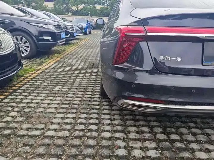 HongQi H5 2025 2.0T Automatic Flag Edition 8