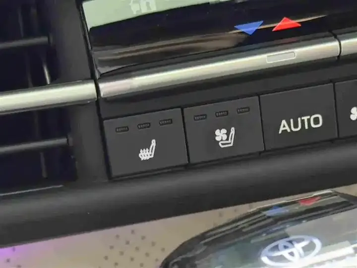Sienna 2024, 2.5L Hybrid, Comfort Edition 18