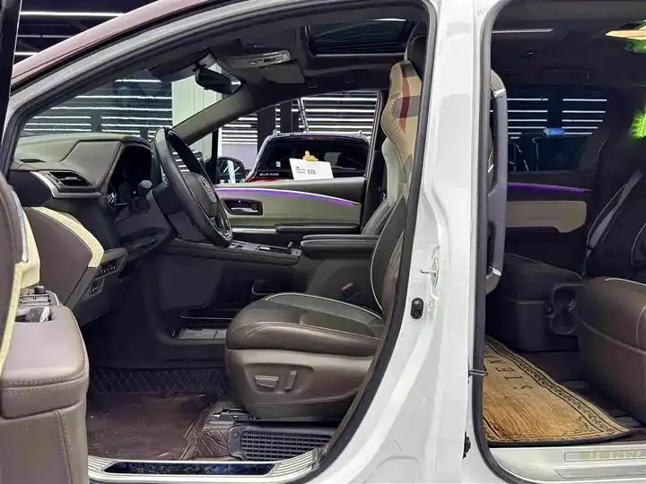Sienna 2024, 2.5L Hybrid, Comfort Edition 8