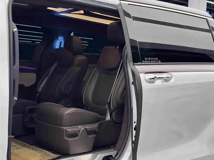 Sienna 2024, 2.5L Hybrid, Comfort Edition 9