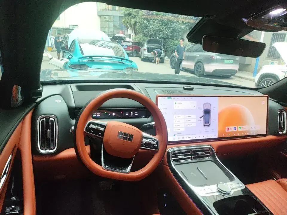 Geely Galaxy 2025 M9 1.5T 230km Two-Drive Discovery Edition Automatic Gear 7