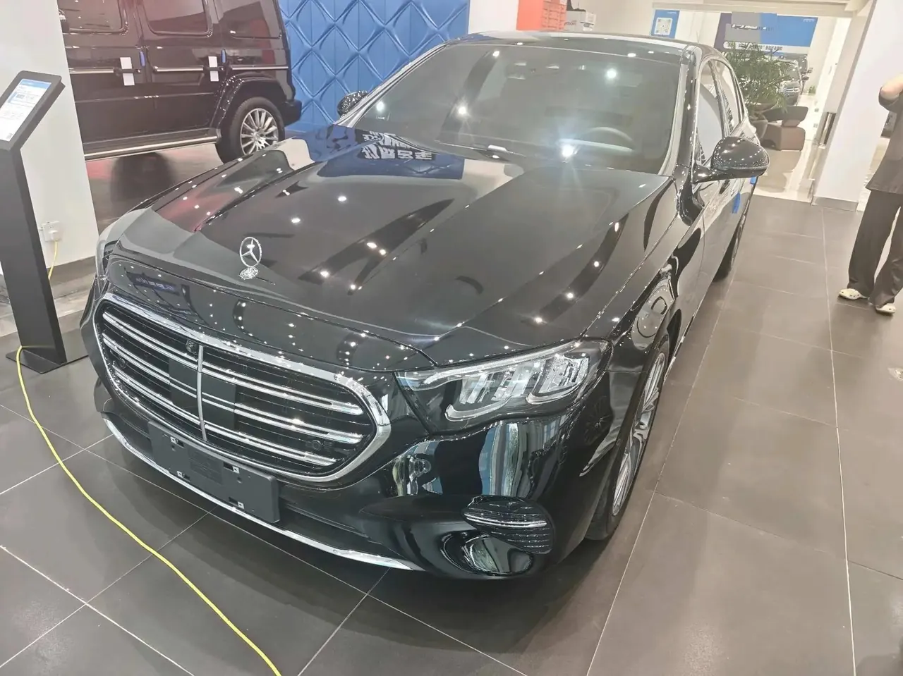 Mercedes Benz E Class 2026 E 300 L 48V 2.0T Luxury Automatic Gear - View 1