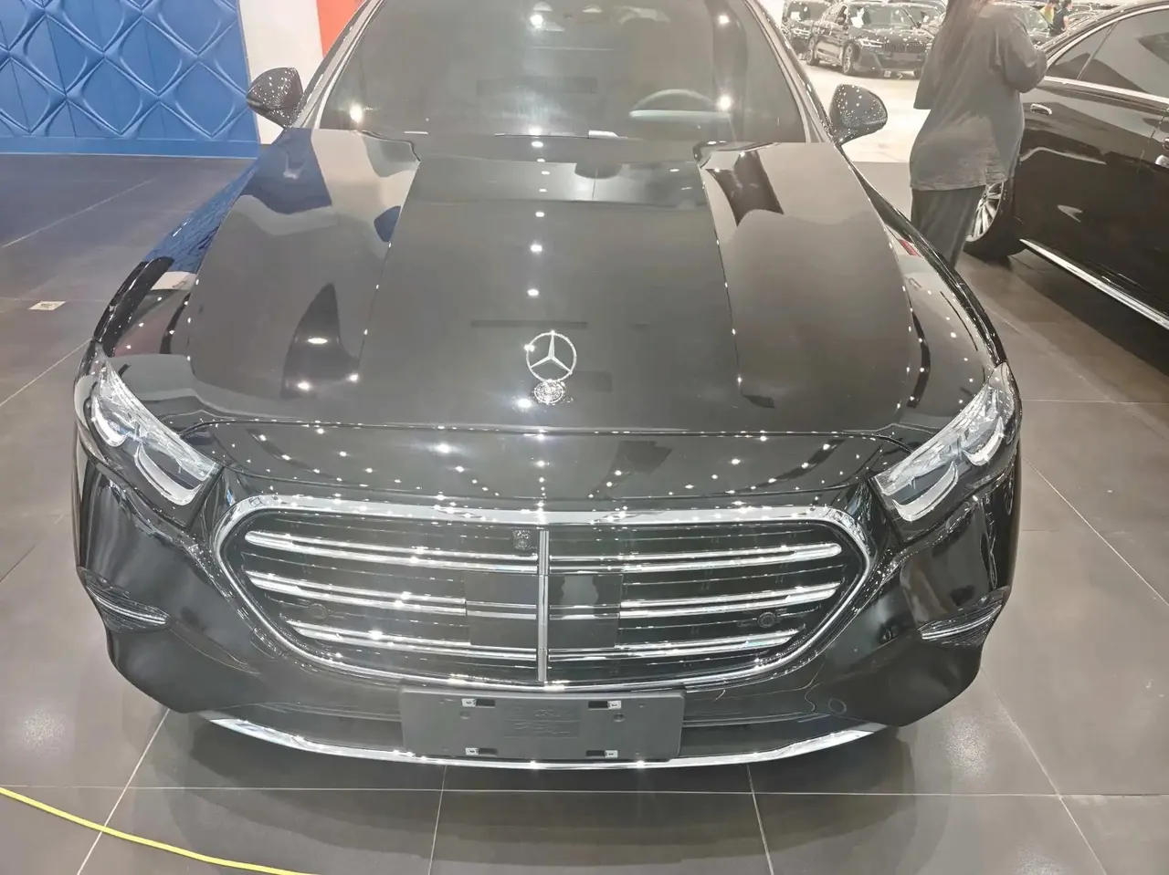 Mercedes Benz E Class 2026 E 300 L 48V 2.0T Luxury Automatic Gear 2